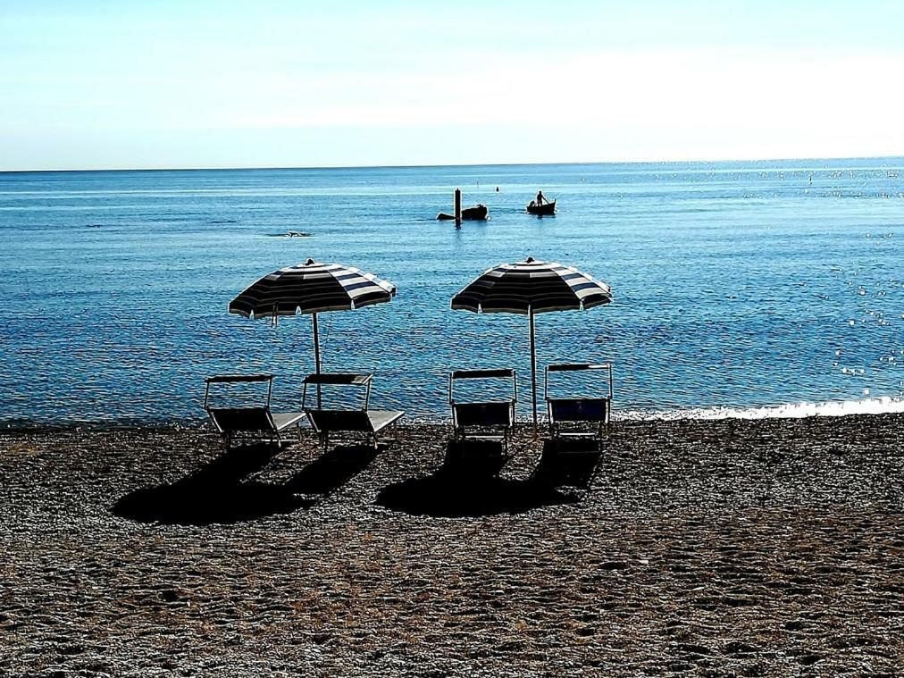 Camere Due Per Due Sirolo Buitenkant foto